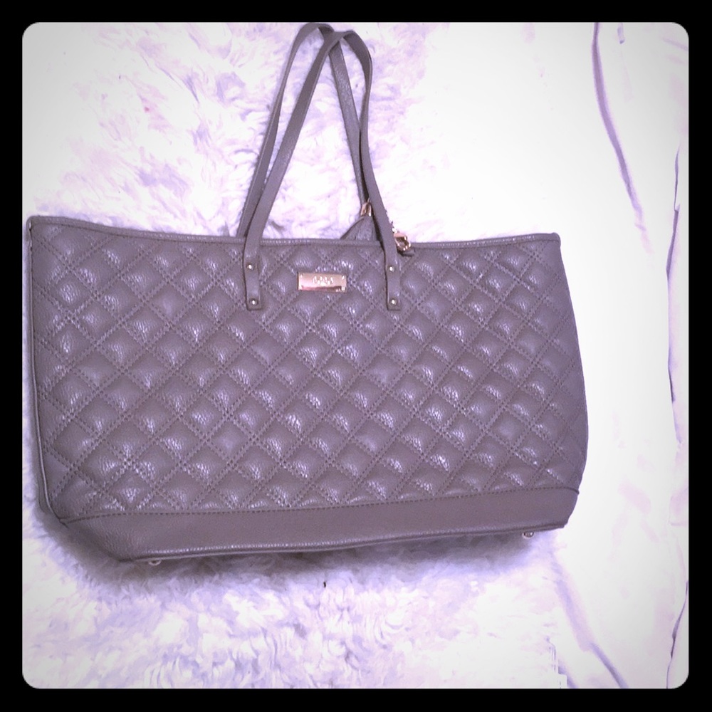 👜 BCBG Gray Purse. NWT💯💟